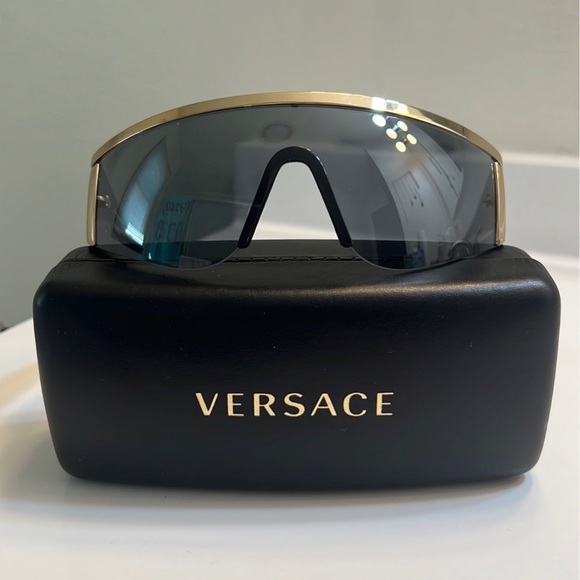Versace Sunglasses - Unisex - Picture 2 of 11